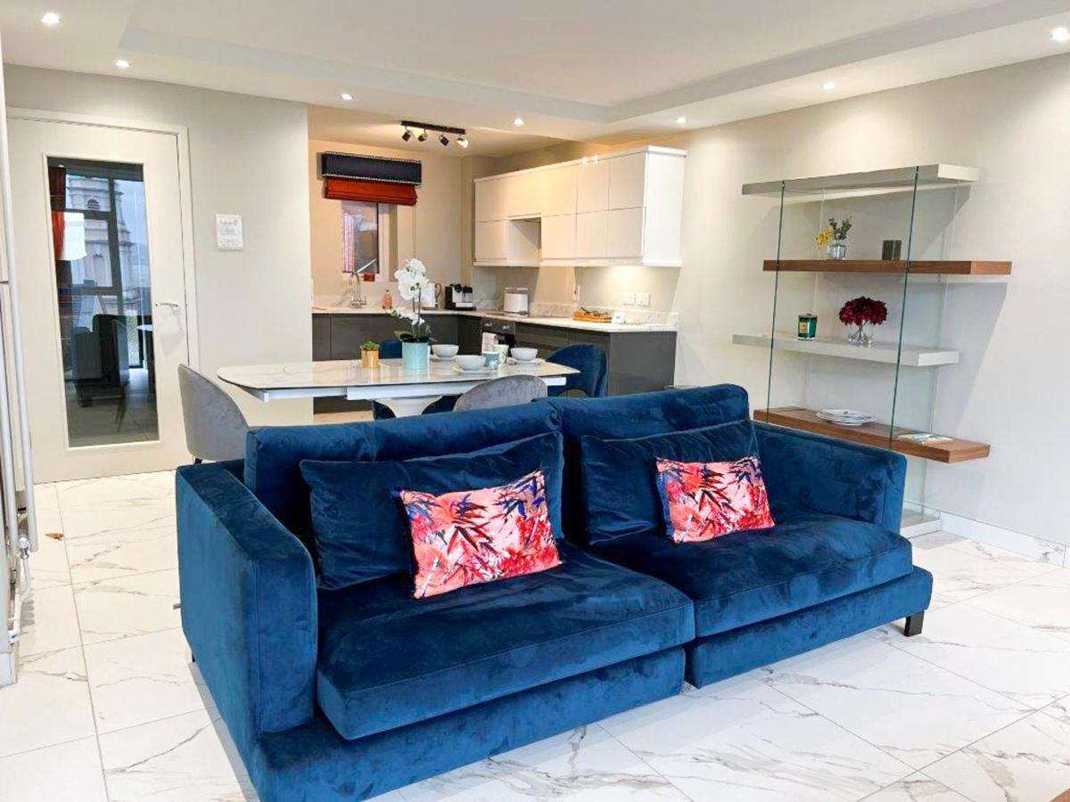 Modern Luxurious Apartment W/ Patio Balcony & View Jordanstown Exterior foto